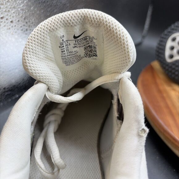 Nike Alpha Huarache Elite 4 Turf Women's Size 6 Softball Shoes FD2746-102 White - Picture 8 of 8